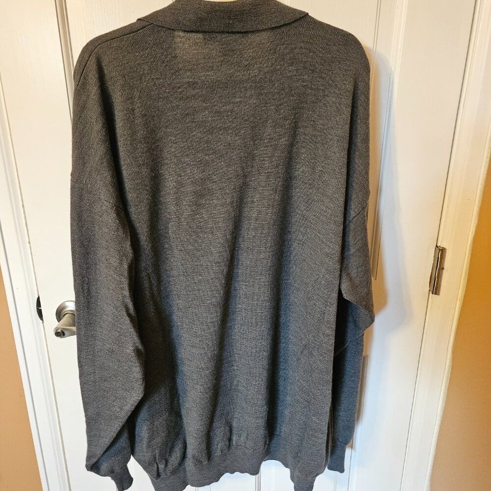 Men's Sweater - Picture 3 of 5